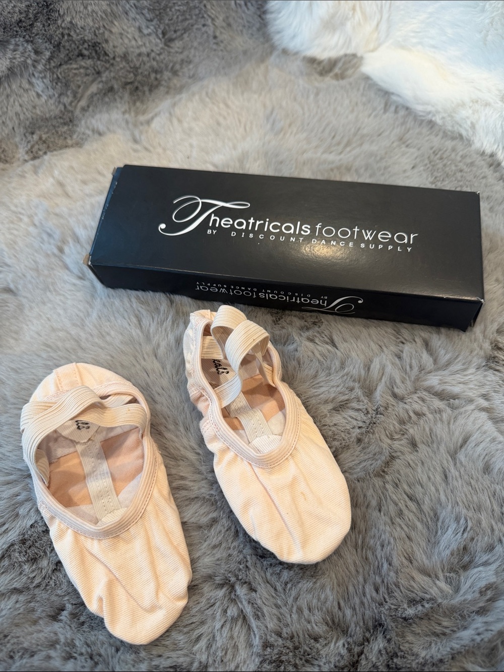 Theatricals Footwear T2915C Pink Stretch Canvas Split Sole Ballet Shoes Size 8 N